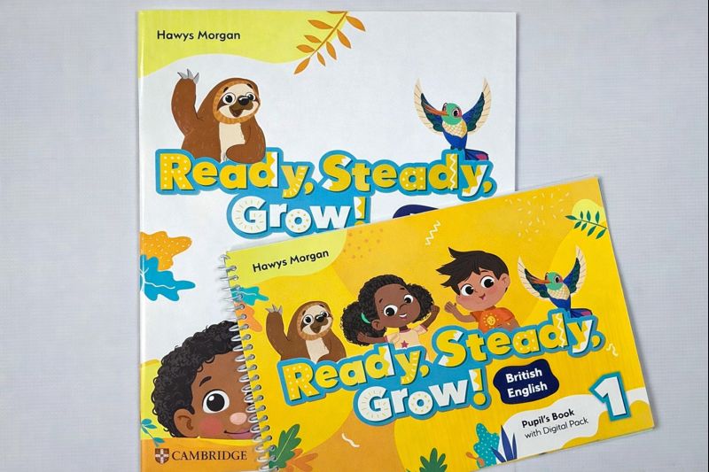 Big kindergarten English book Ready Steady Grow level 1 used for group teaching and classroom activities
